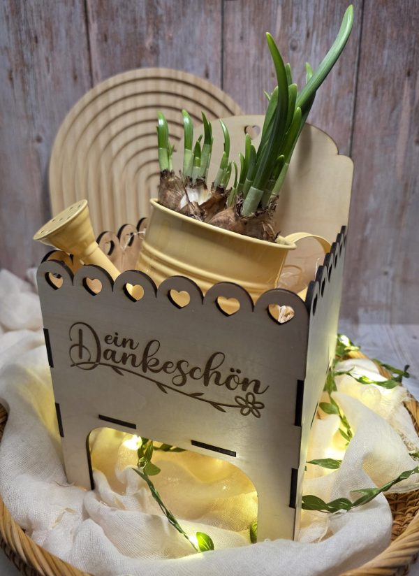 Blumenbox – Laserdatei | Geschenkbox mit Herz | Blumenkorb aus Holz | DIY Verpackung & Dekobox