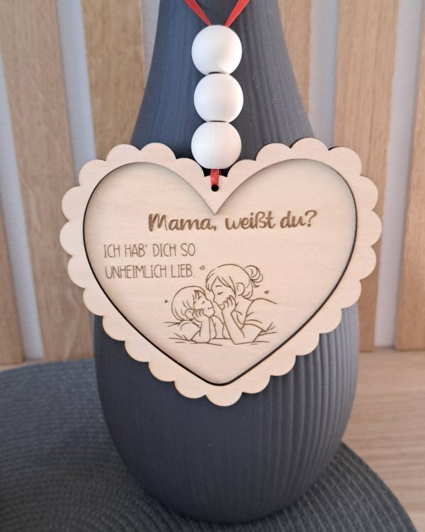 672014088_2717838915257319_5962219295634246283_n Mama, weißt du? – Laserdatei | Geschenk für Mama | Holzschild mit Spruch & Gravur | inkl. Gewerbelizenz