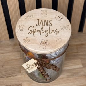 Vorratsglas mit graviertem Holzdeckel &ndash; individuell personalisiert